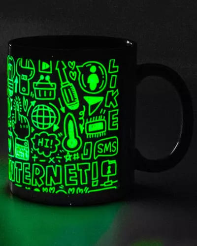 CNCSE70050-caneca-que-brilha-no-escuro-personalizada_st-canfc50_detalhe